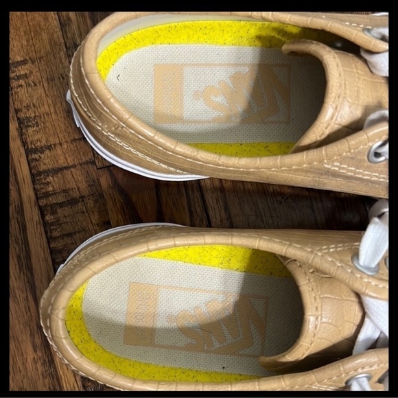 Vans sneakers embossed croc mustard leather white lace up size 7 wmns - Picture 8 of 11